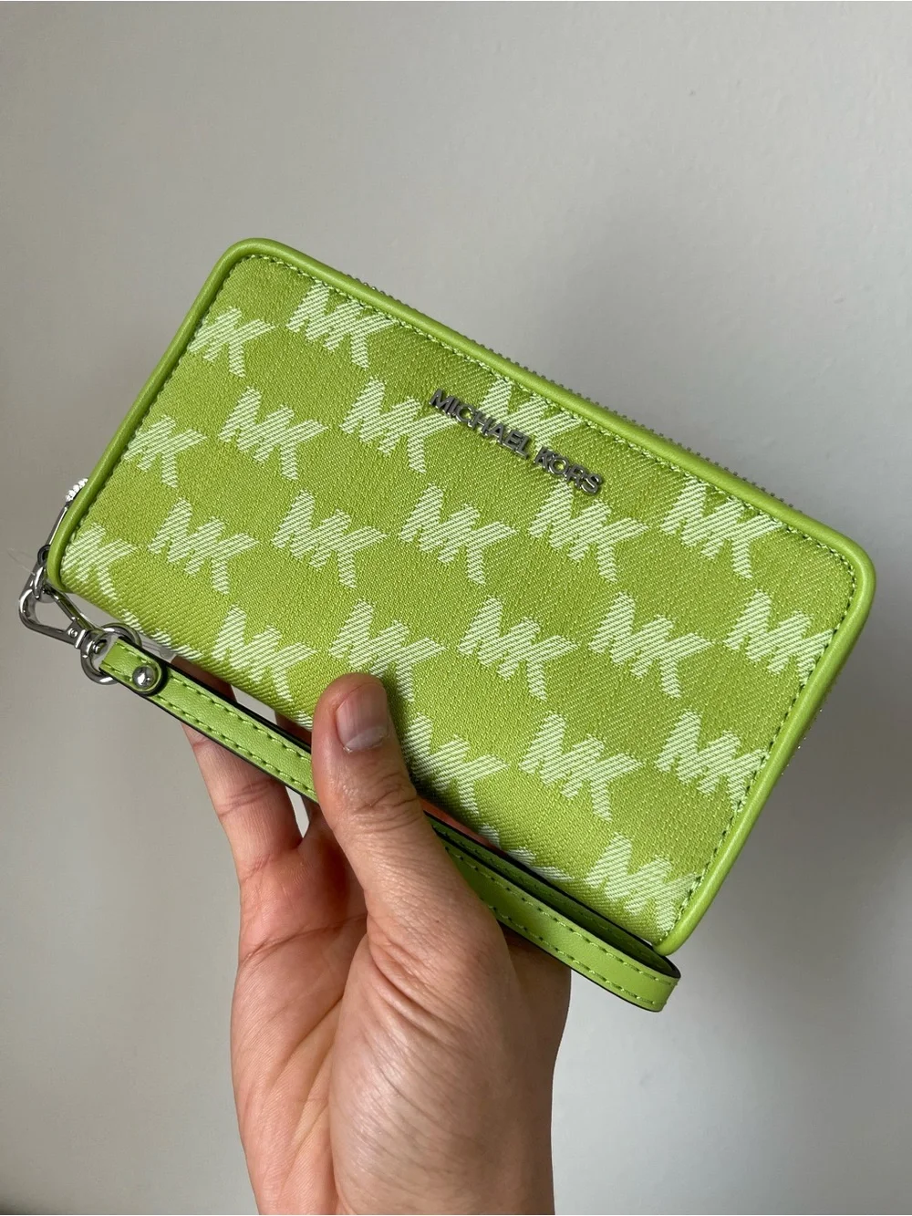 Michael Kors Jet set travel large flat phone case🎈🎈